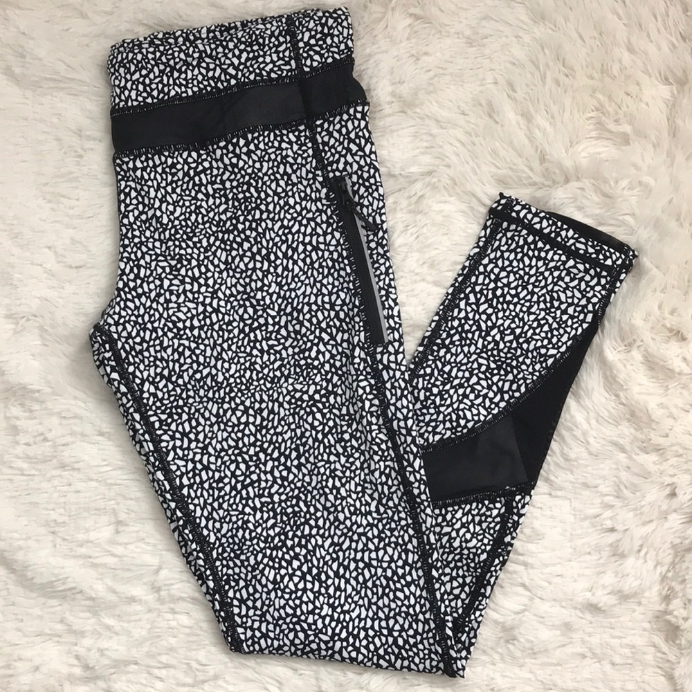 Lululemon Athletica Leggings Black White Speckle print mesh cutouts